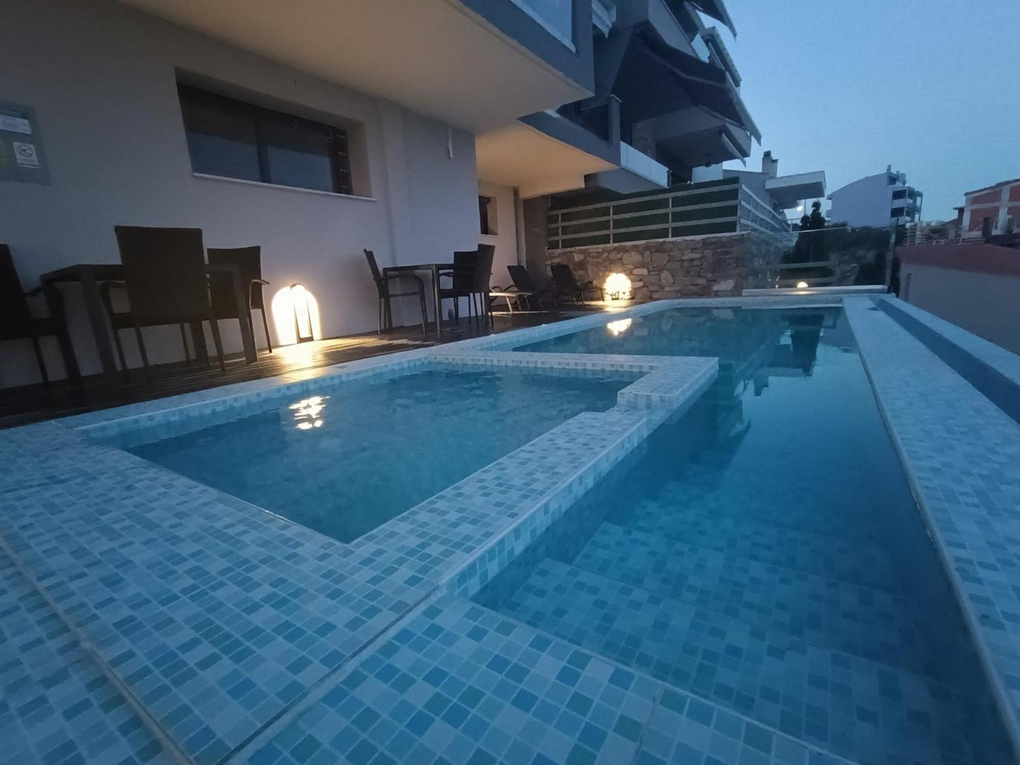 Alta Mare Aparthotel Néa Péramos Bagian luar foto