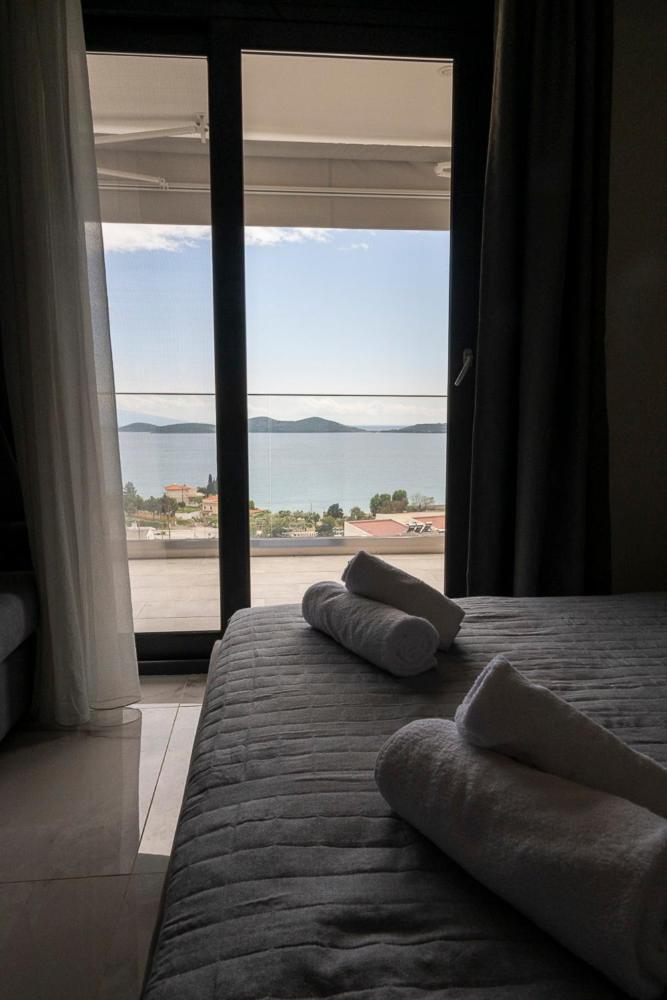 Alta Mare Aparthotel Néa Péramos Bagian luar foto