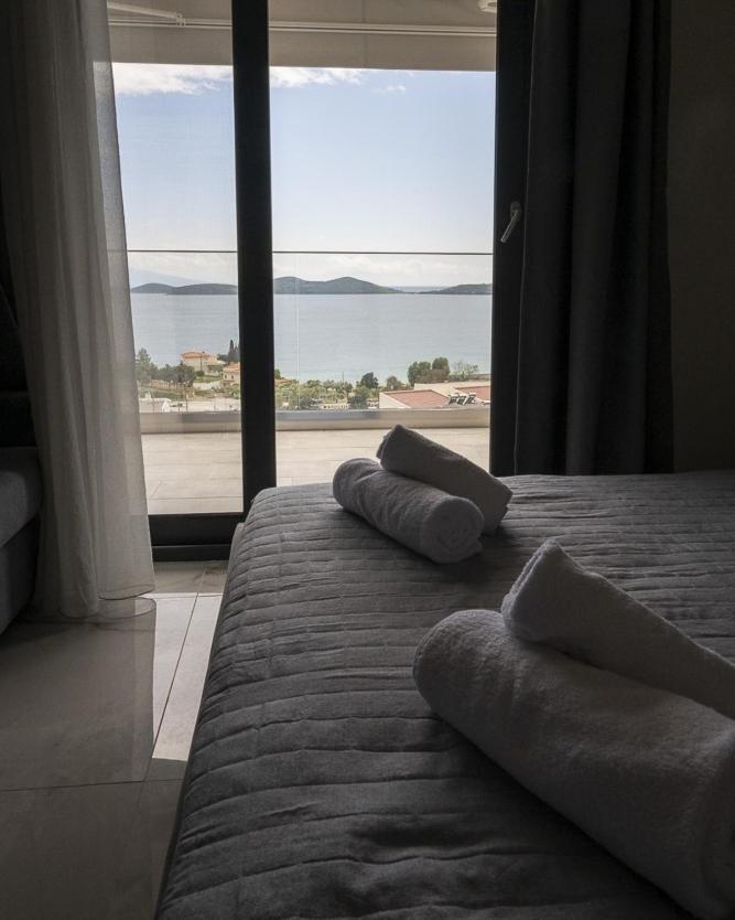 Alta Mare Aparthotel Néa Péramos Bagian luar foto