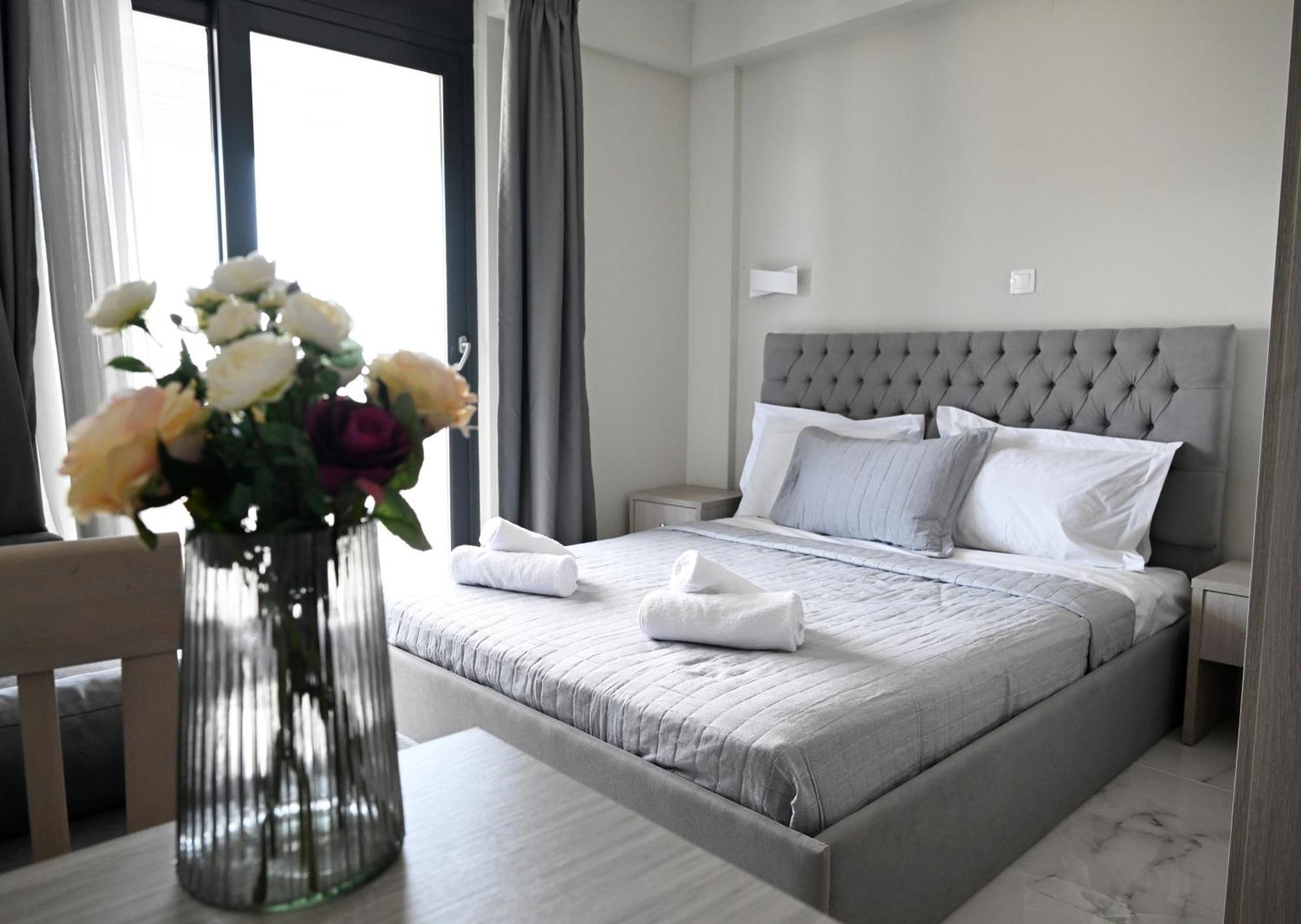 Alta Mare Aparthotel Néa Péramos Bagian luar foto