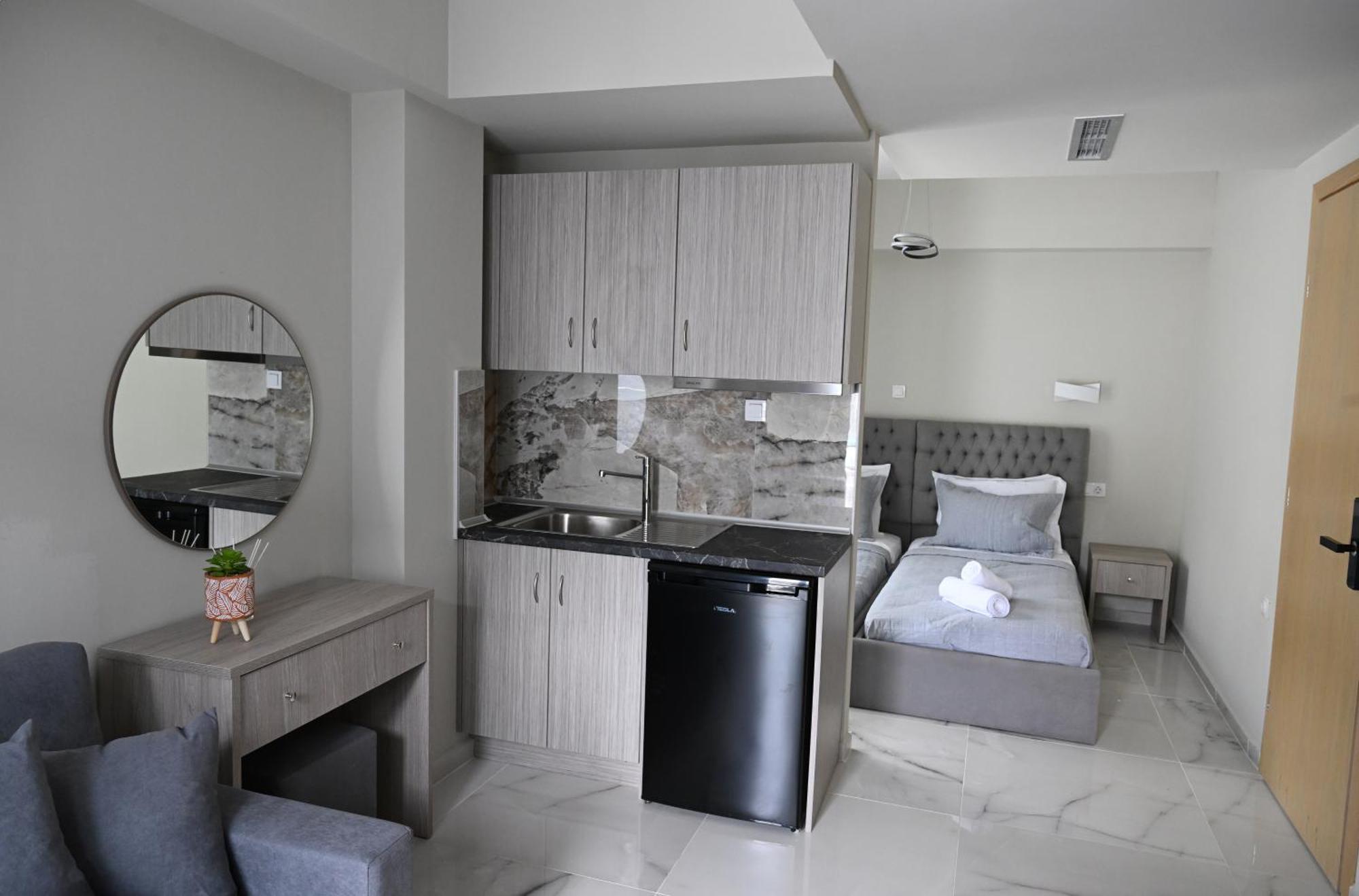 Alta Mare Aparthotel Néa Péramos Bagian luar foto